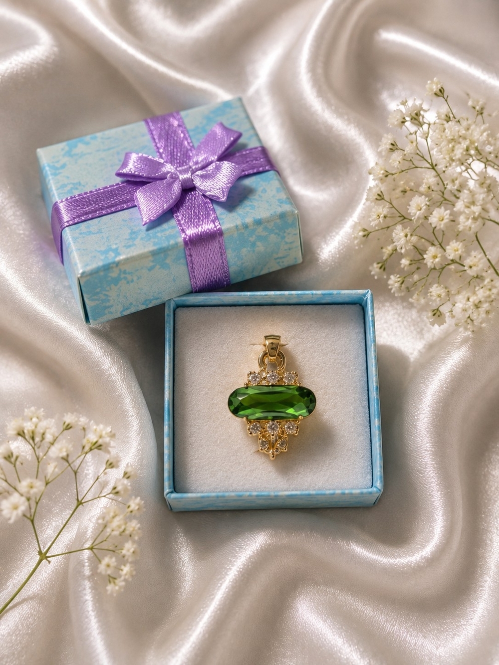 Gold Pendant Necklace with Emerald Green Crystal Accent